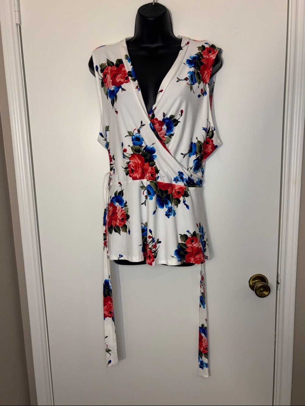 Caren Sport White Floral Sleeveless Top with Red and Blue Flowers